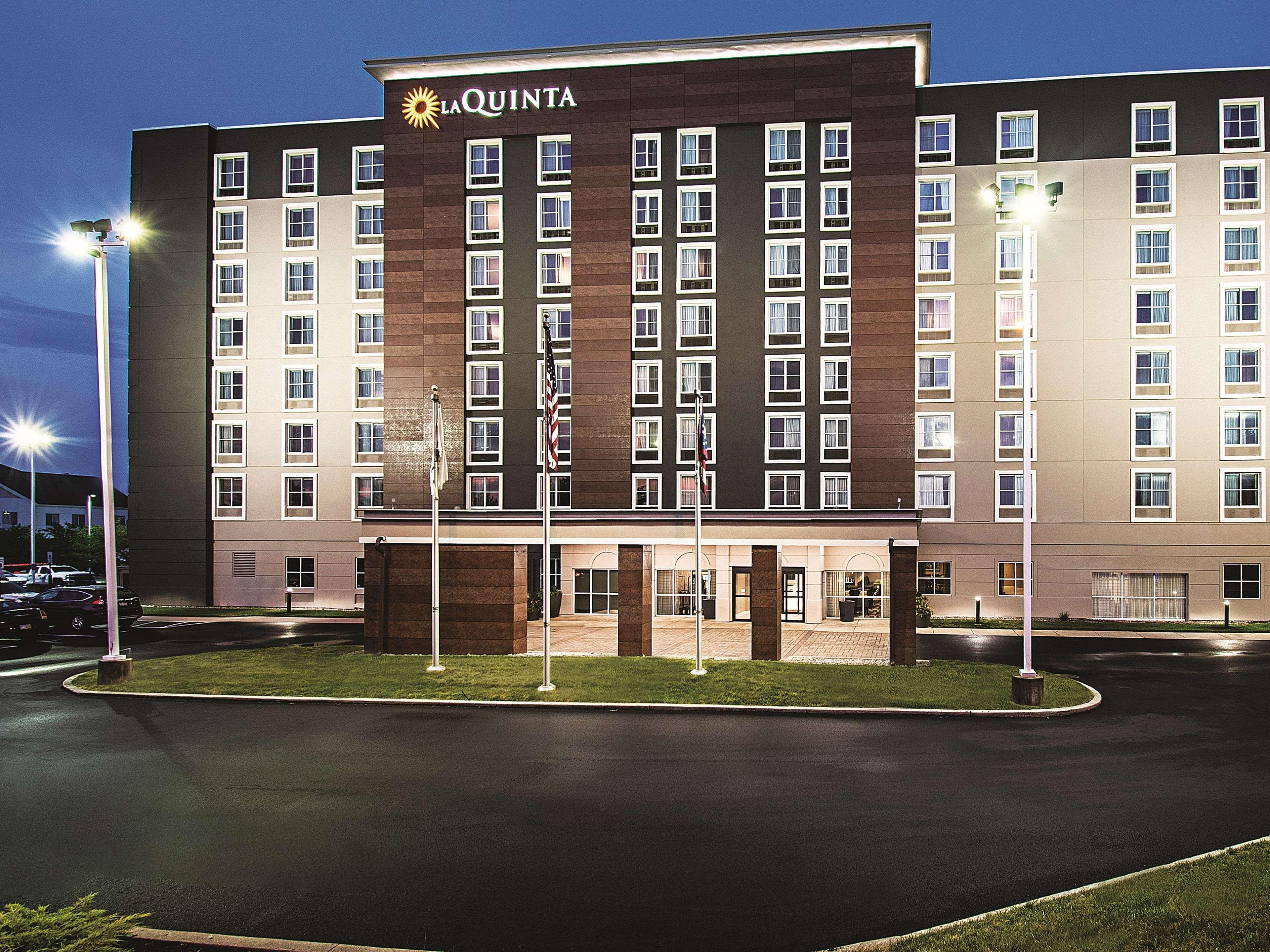 La Quinta By Wyndham Cincinnati Sharonville Exterior foto